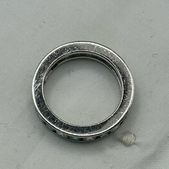 Signed Epiphany 925 Sterling Silver Clear & Green CZ ETERNITY BAND RING SIZE 7 - Picture 4 of 6